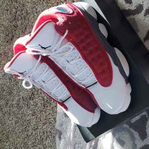 Jordan 13 "Red Flint" size 5Y (GS)